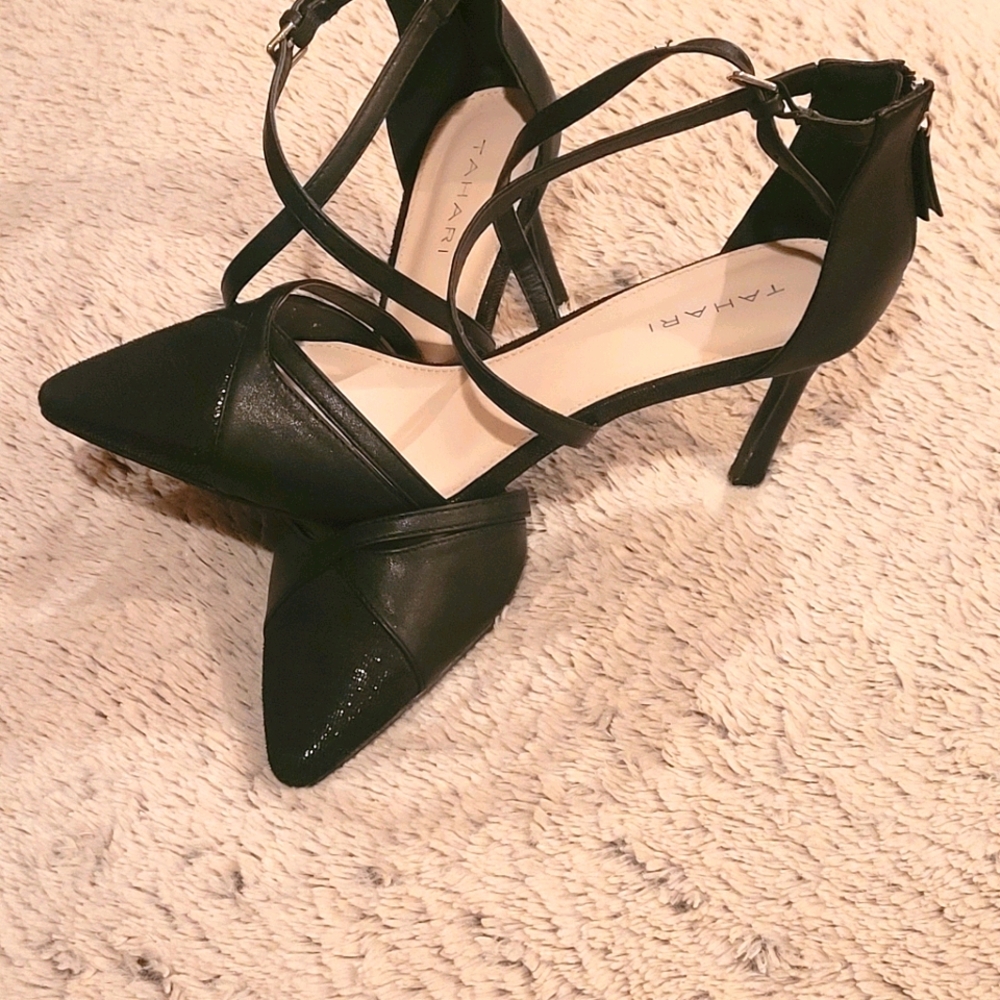 Black heel shoes